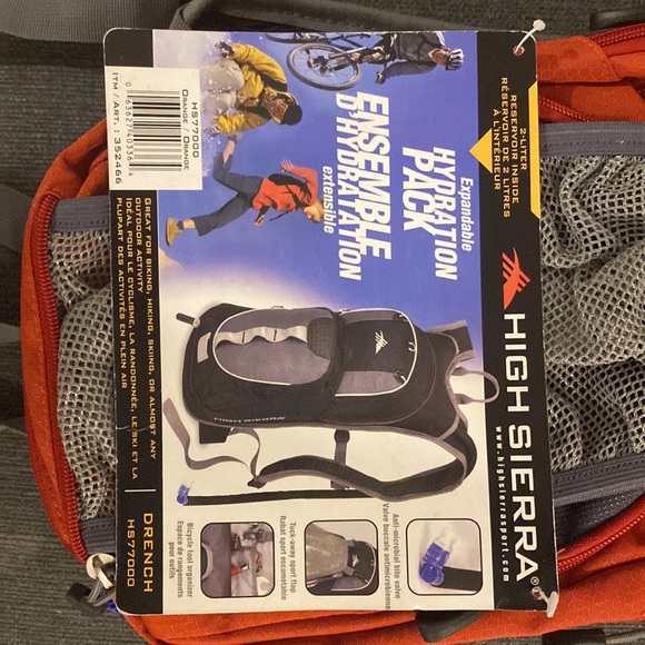 High Sierra Hydration Backpack - Picture 5 of 6